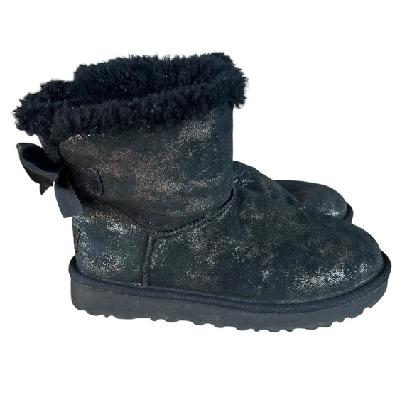 UGG Mini Bailey Bow Glimmer Plush Winter Boots Black Glitter Shimmer Size 5 GUC - Picture 2 of 14